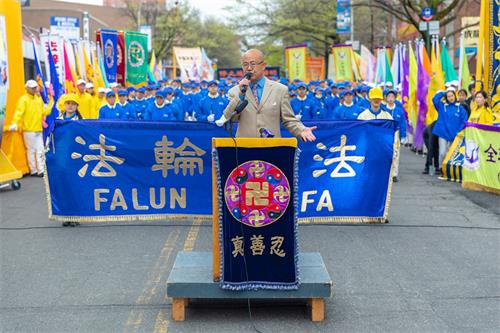 '图6：大纪元专栏作家张林在集会上发言'