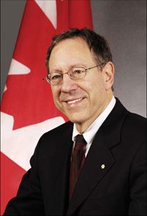 '加拿大前司法部长、检察长欧文·考特勒（Irwin Cotler）'