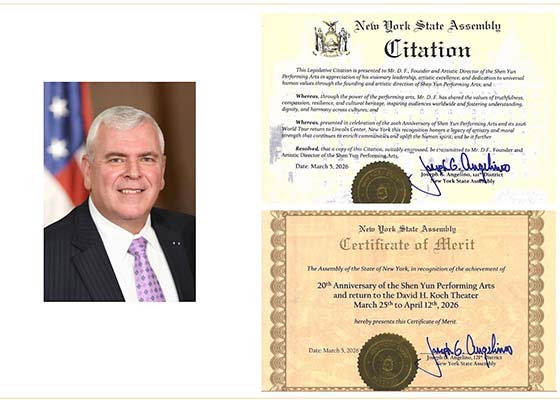 纽约州议员褒奖　向神韵艺术总监致敬
